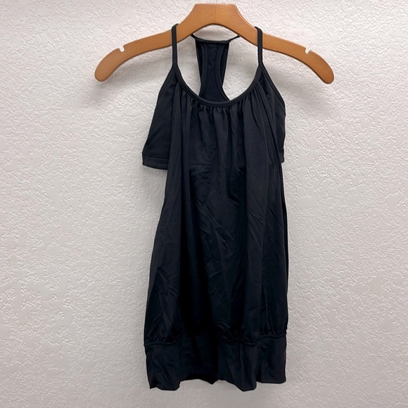 Lululemon Black on Black Workout Top with Sports Bra 4 - Picture 1 of 6